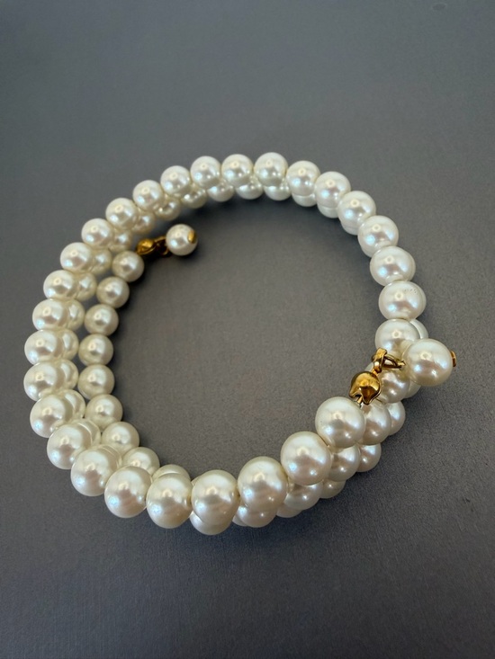 Triple Strand Pearl Bracelet Stretch Bridal Wedding Classic Ivory - Picture 3 of 5